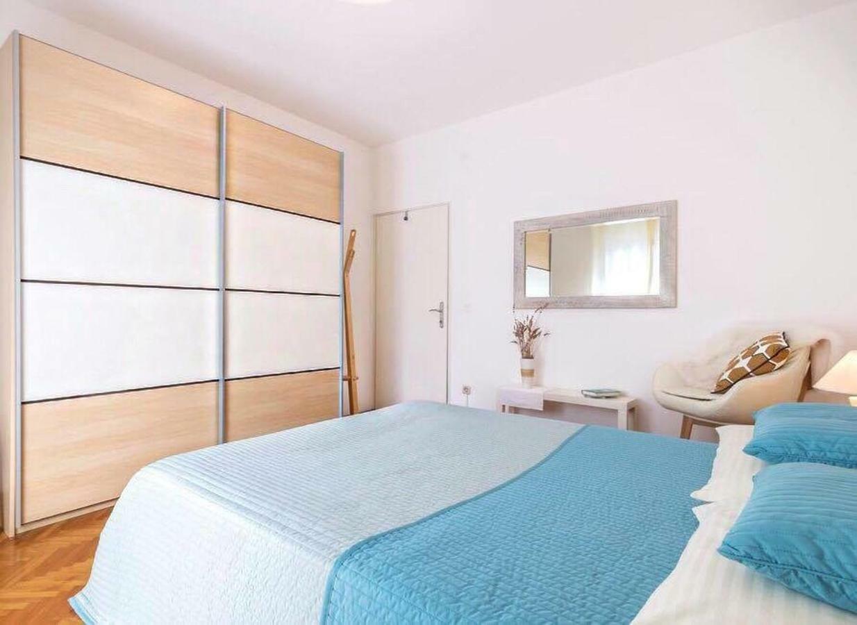 Апартаменты Apartman Eta Пула Экстерьер фото